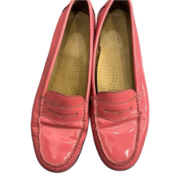 Women’s WeeJuns loafers (used-good condition) - Picture 3 of 3
